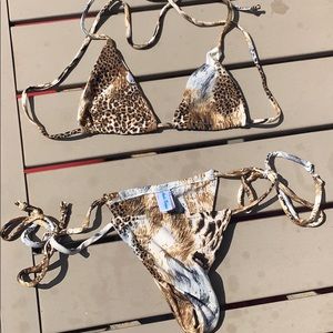 Andi Bagus cheetah bikini